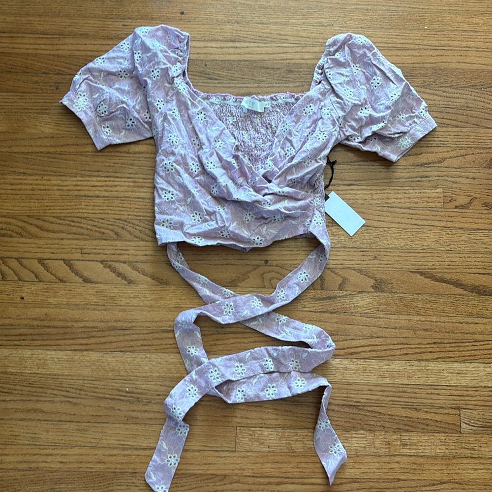 ASTR wrap around top